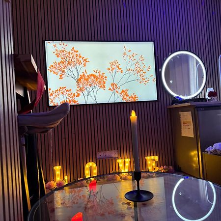 Love Room Nantais Нант Экстерьер фото