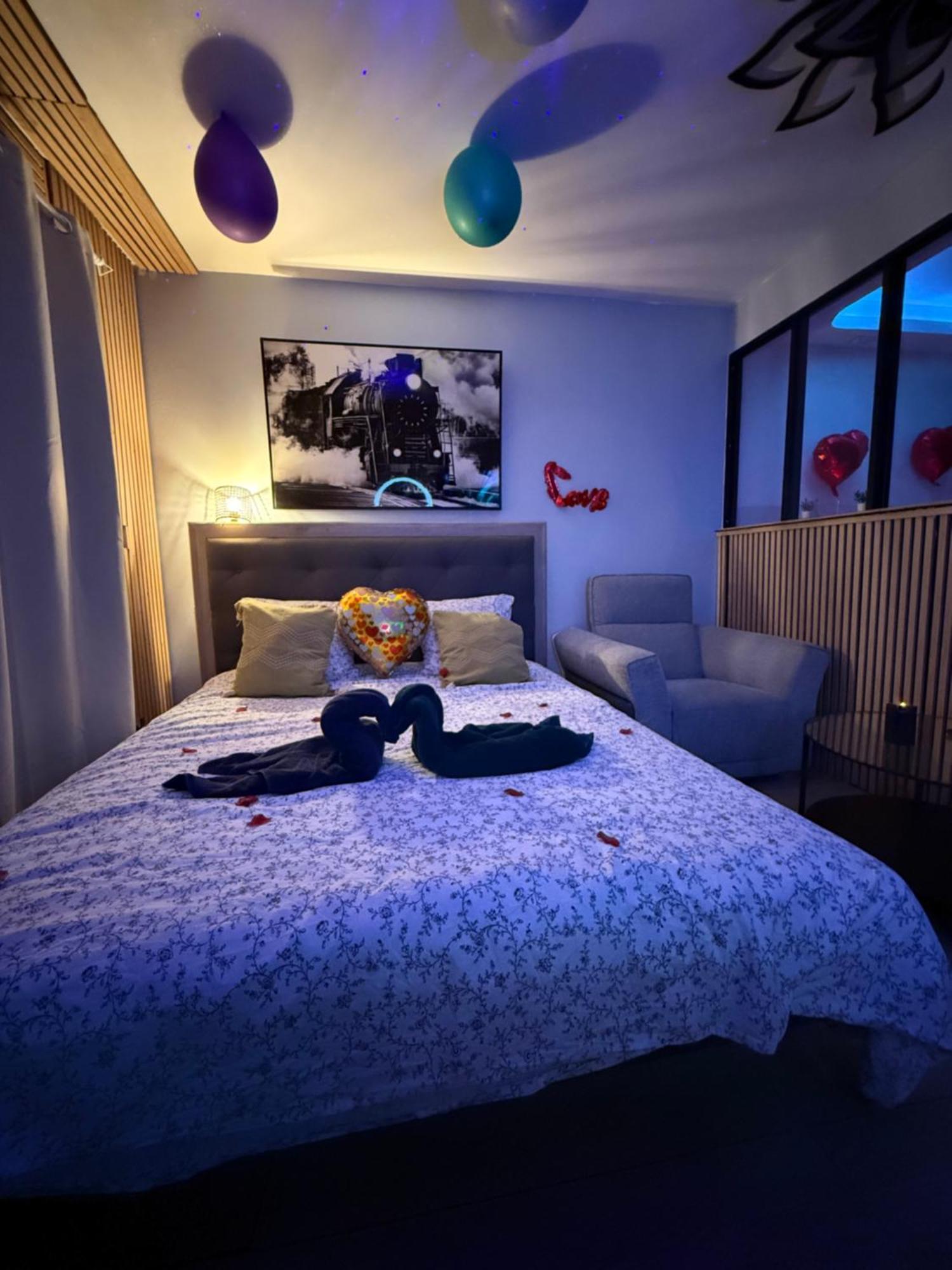 Love Room Nantais Нант Экстерьер фото