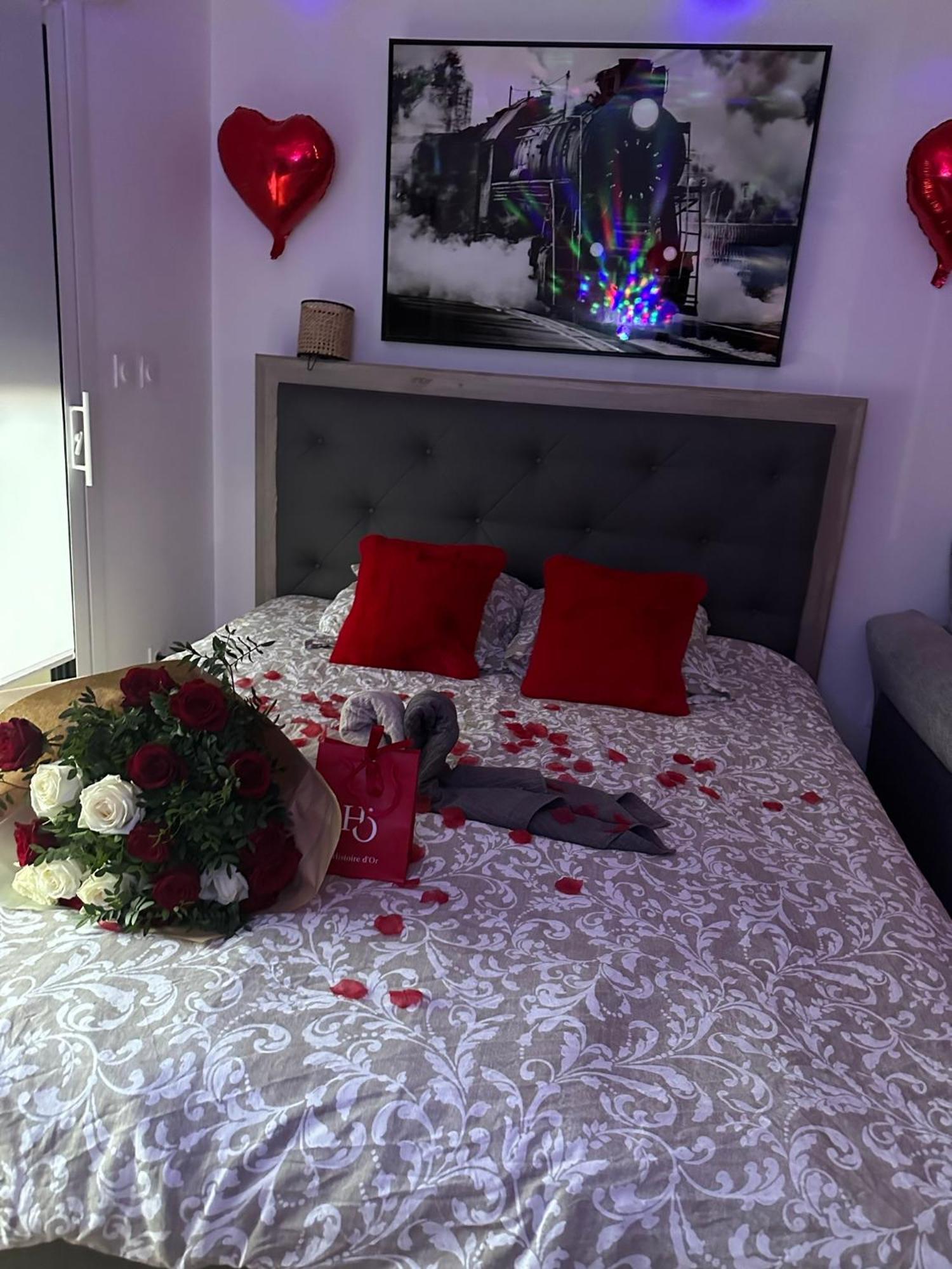 Love Room Nantais Нант Экстерьер фото