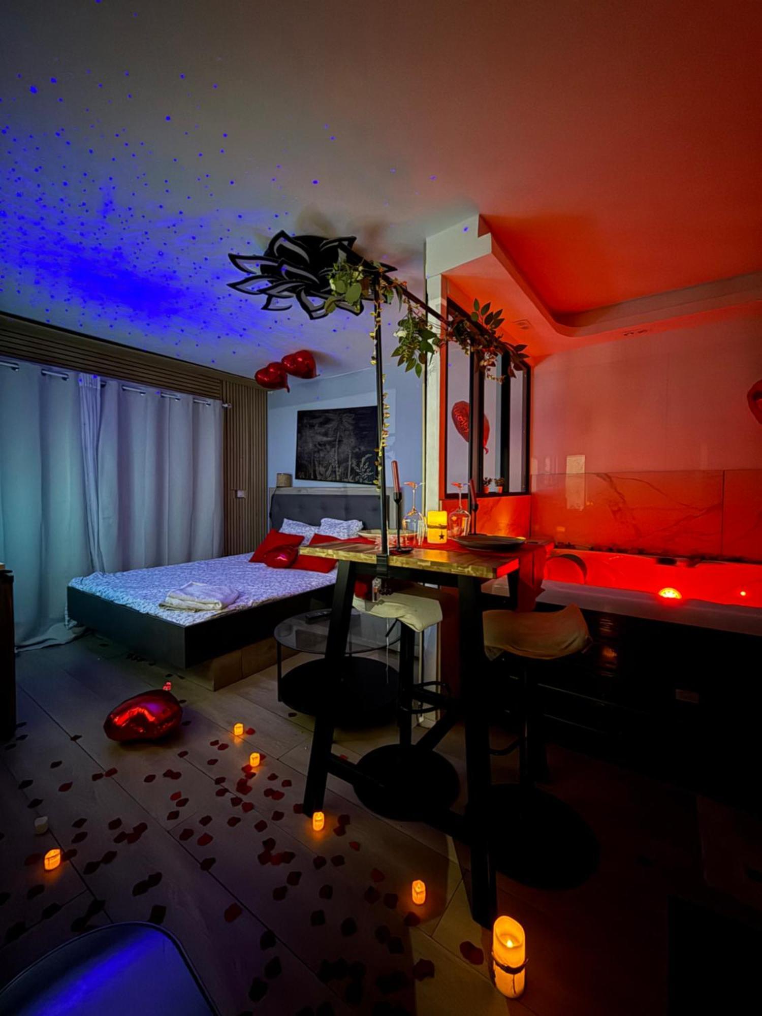 Love Room Nantais Нант Экстерьер фото